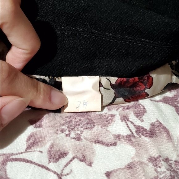 Black Snap-Front Split-Back Long Vest - Picture 3 of 3